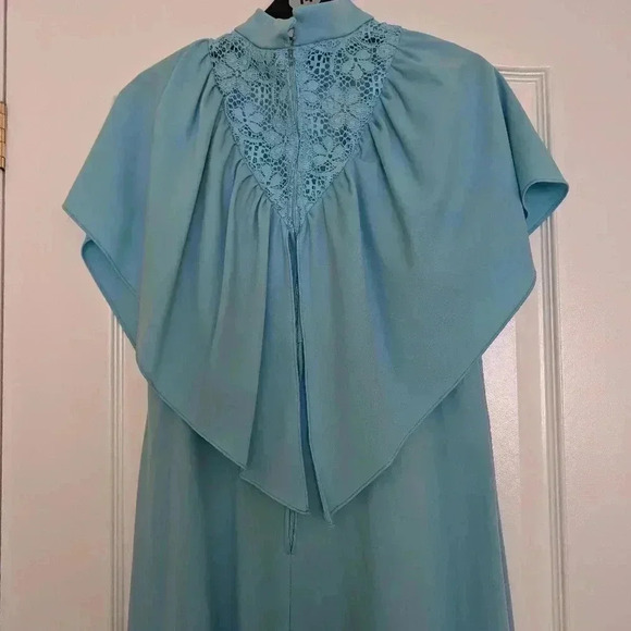 Stunning vintage blue 1970s evening  cape dress size medium - Picture 8 of 10
